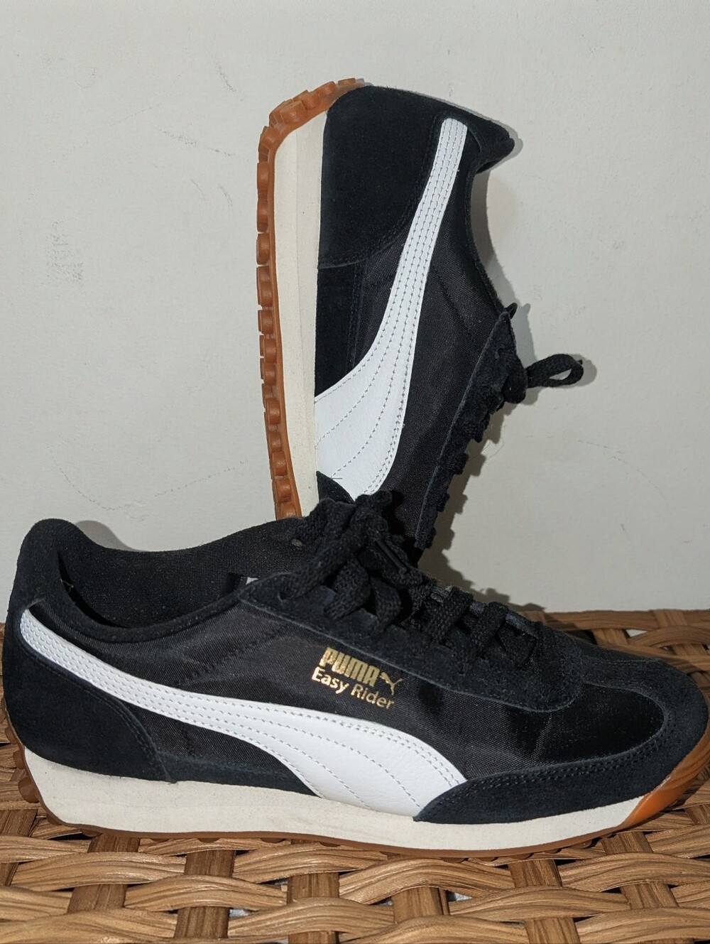 Puma Black & White Easy Rider Vintage Sneakers